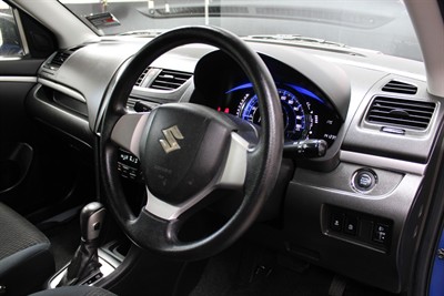 2014 Suzuki Swift - Thumbnail