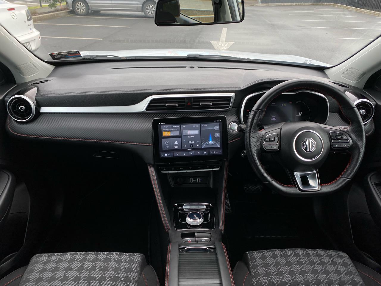 2023 MG ZS
