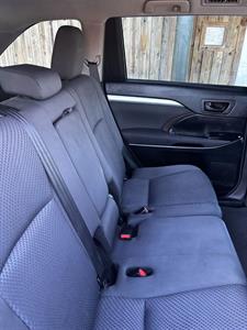 2017 Toyota Highlander - Thumbnail