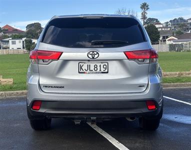 2017 Toyota Highlander - Thumbnail