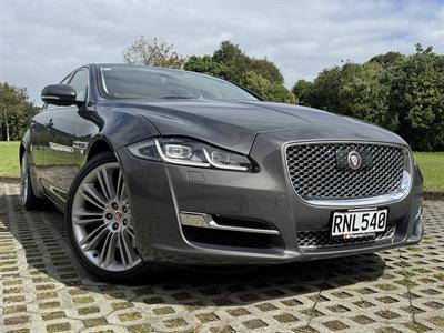 2016 Jaguar XJ - Thumbnail