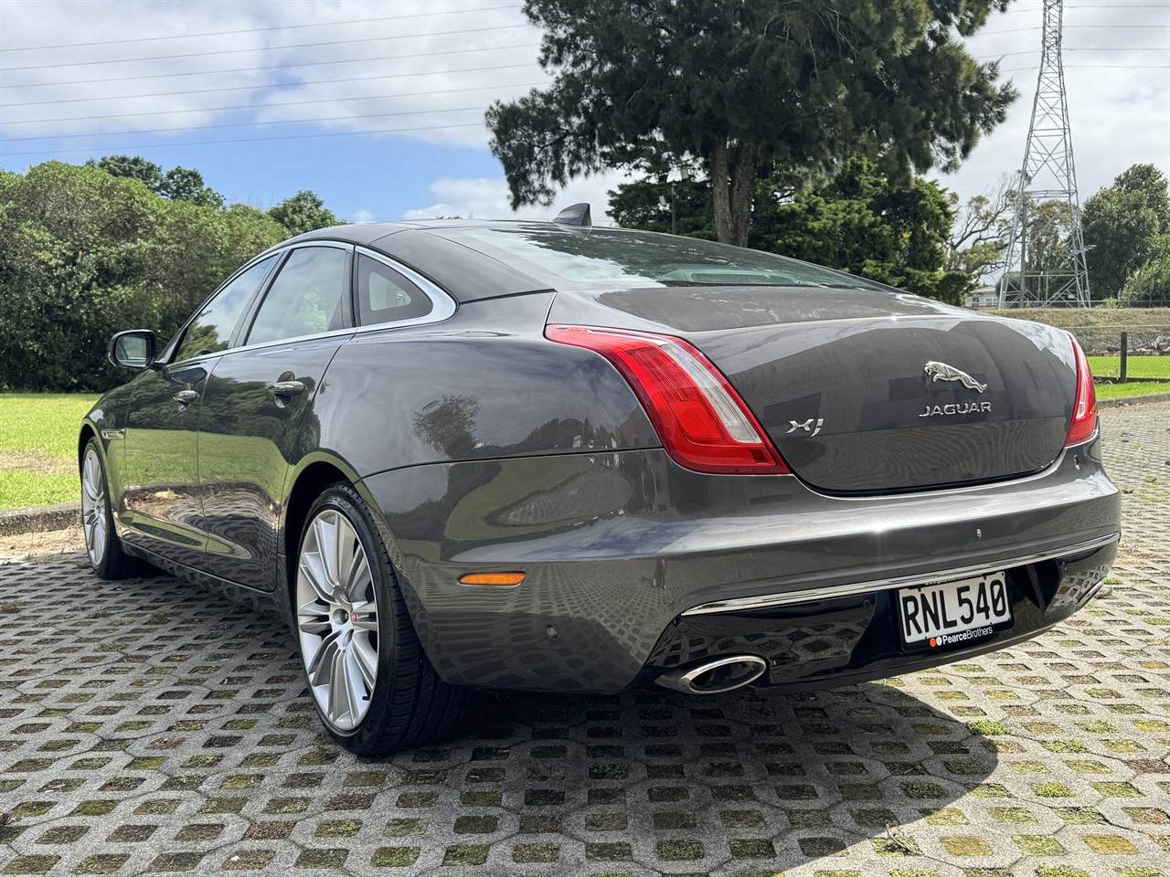 2016 Jaguar XJ