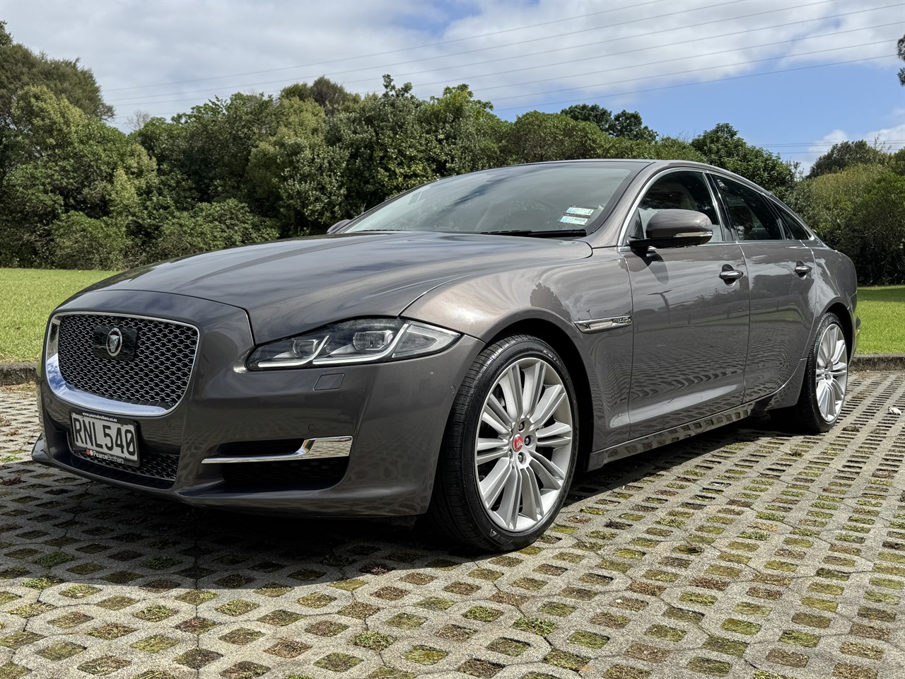 2016 Jaguar XJ