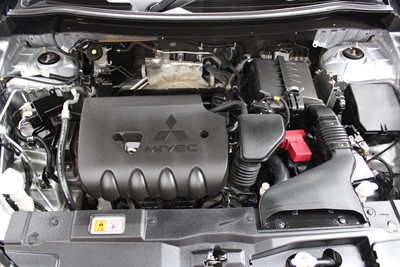 2013 Mitsubishi Outlander - Thumbnail