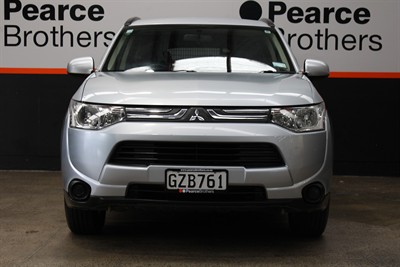 2013 Mitsubishi Outlander - Thumbnail