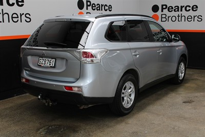 2013 Mitsubishi Outlander - Thumbnail