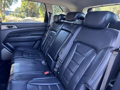 2017 Ssangyong Rexton - Thumbnail