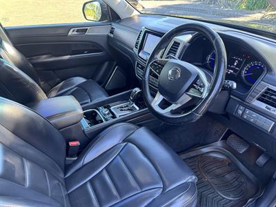 2017 Ssangyong Rexton - Thumbnail