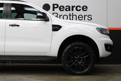 2021 Ford Everest - Thumbnail