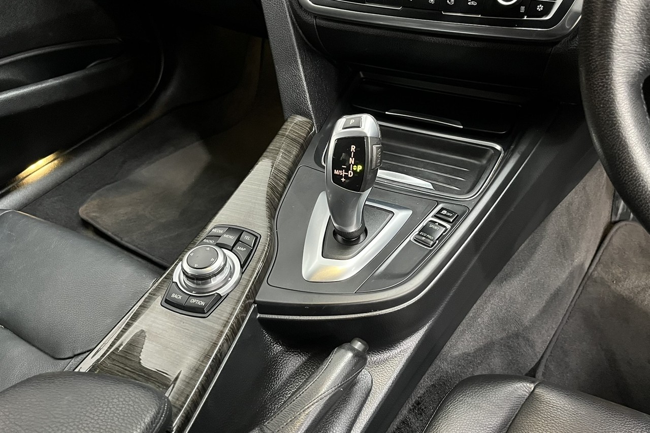 2012 BMW 320I