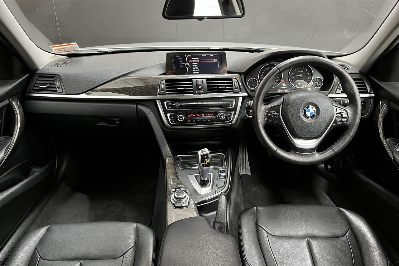 2012 BMW 320I