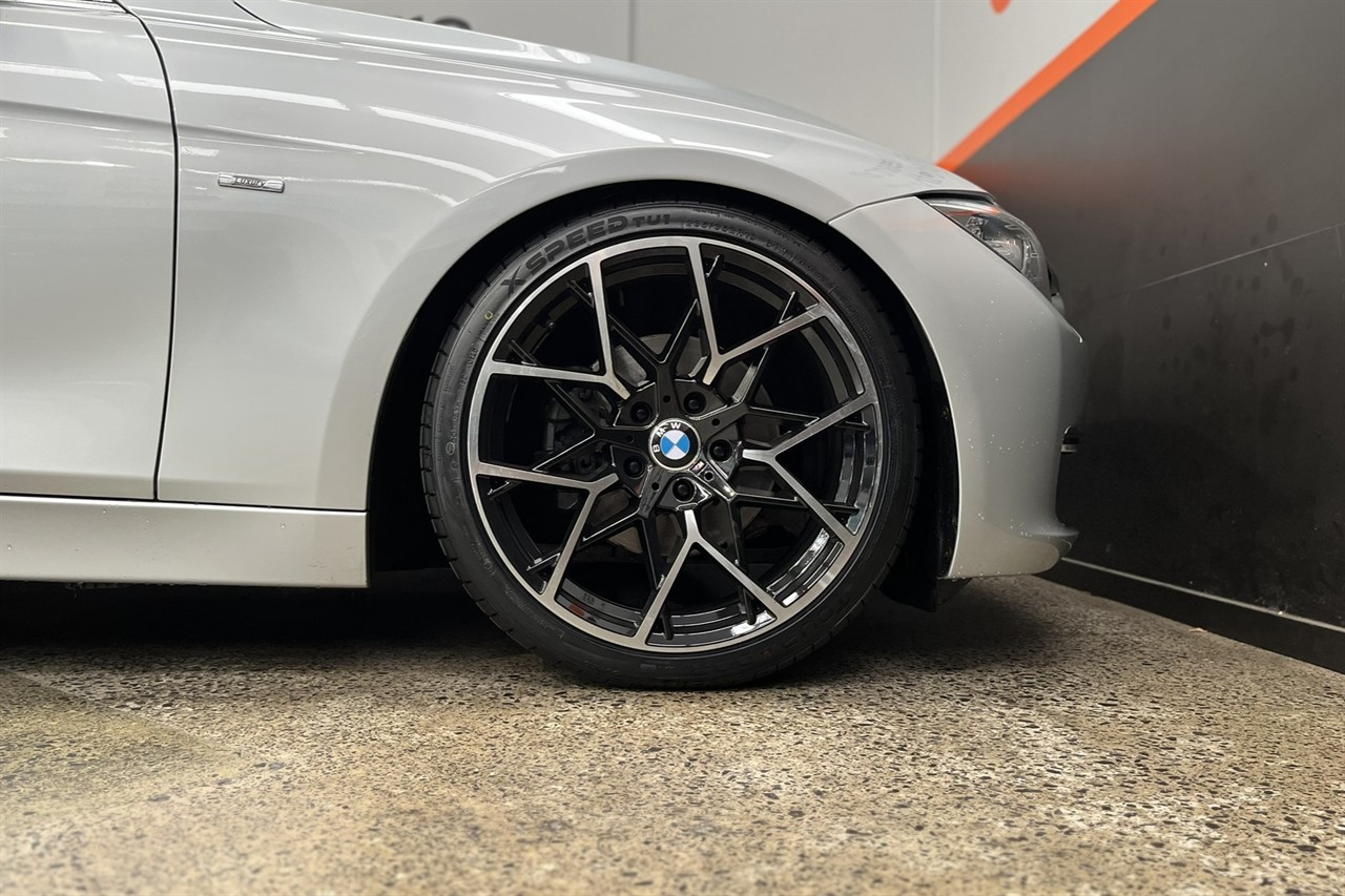 2012 BMW 320I