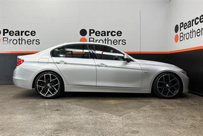 2012 BMW 320I - Thumbnail