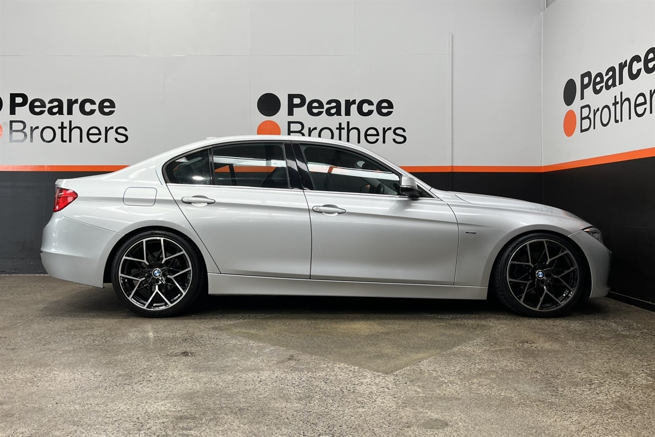 2012 BMW 320I