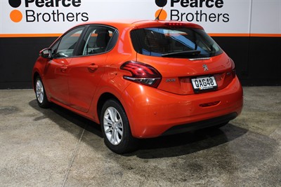 2016 Peugeot 208 - Thumbnail