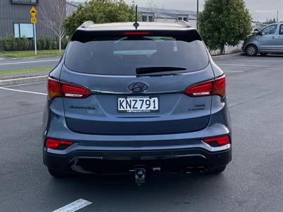 2017 Hyundai SANTA FE - Thumbnail