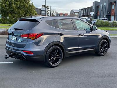2017 Hyundai SANTA FE - Thumbnail