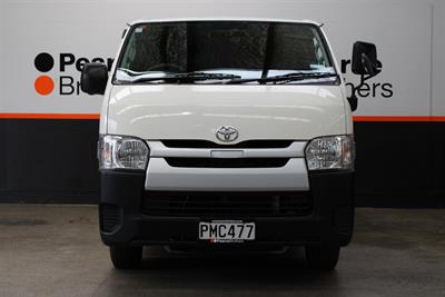 2018 Toyota Hiace - Thumbnail