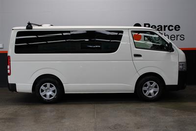 2018 Toyota Hiace - Thumbnail