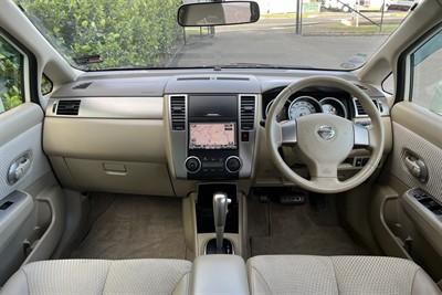 2011 Nissan Tiida - Thumbnail