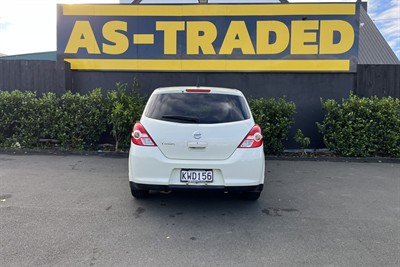 2011 Nissan Tiida - Thumbnail
