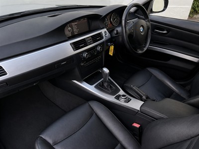 2010 BMW 320i - Thumbnail