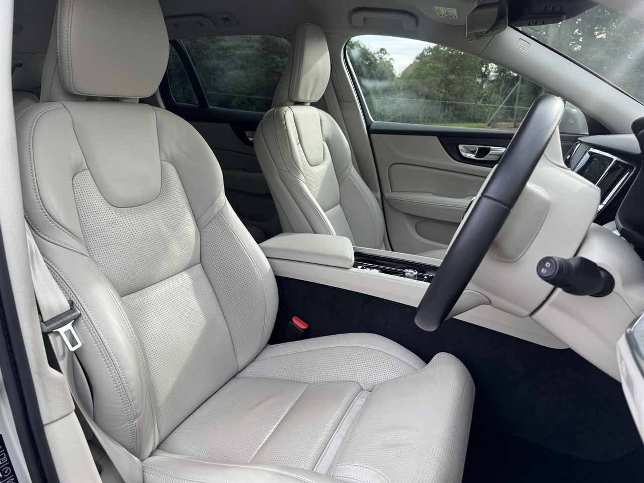 2022 Volvo V60