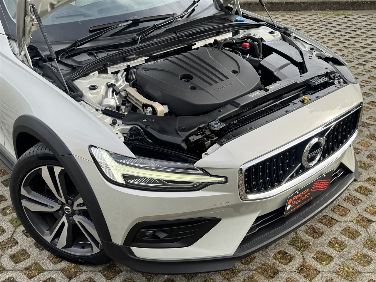2022 Volvo V60