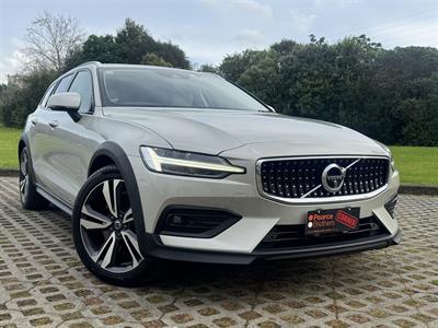 2022 Volvo V60 - Thumbnail