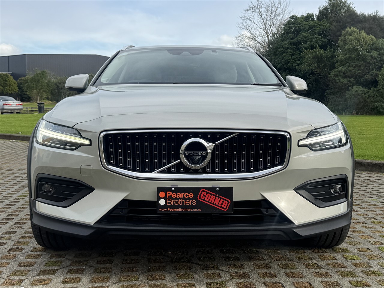 2022 Volvo V60