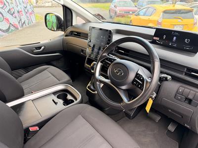2022 Hyundai Staria - Thumbnail