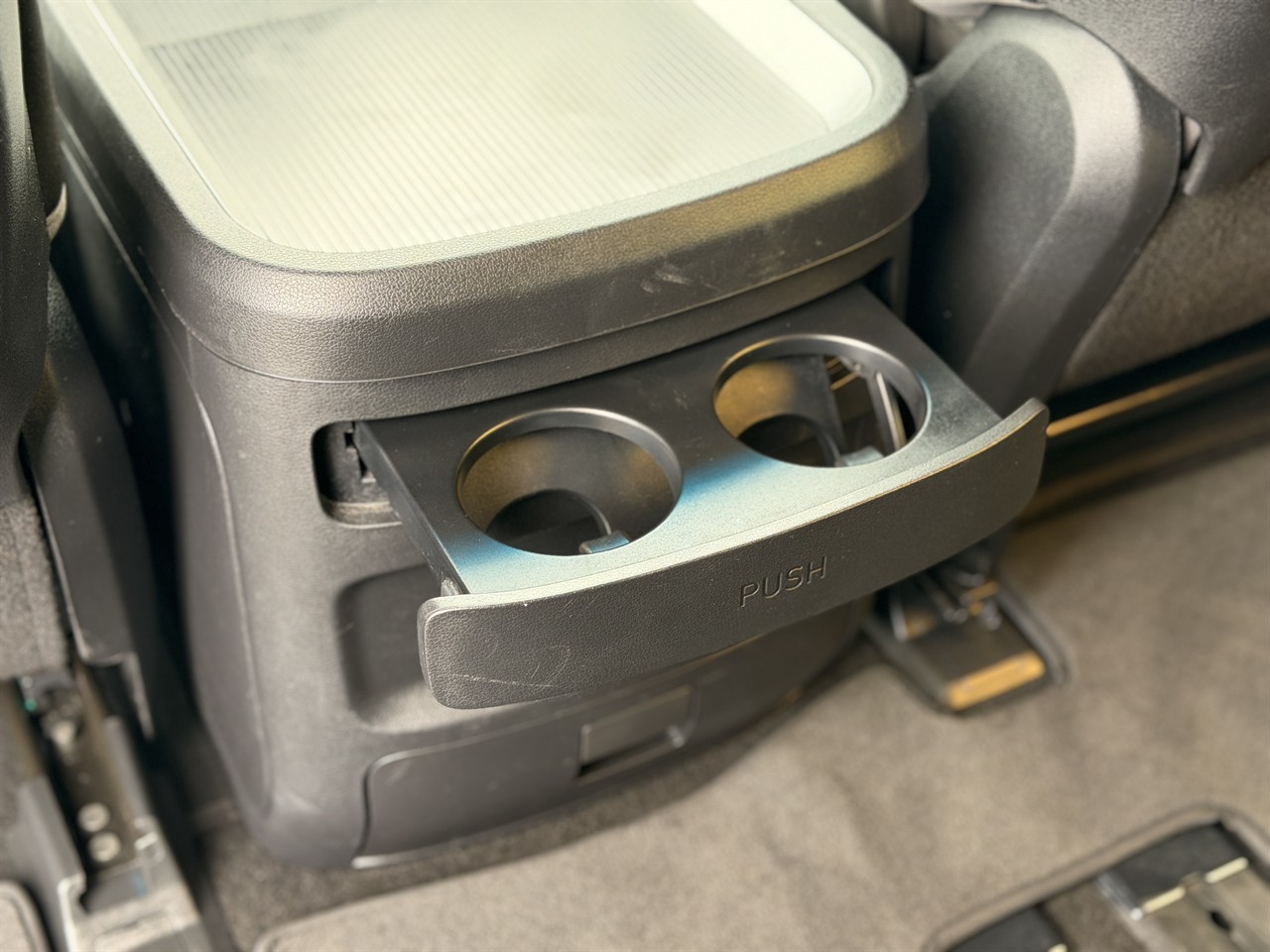 2022 Hyundai Staria