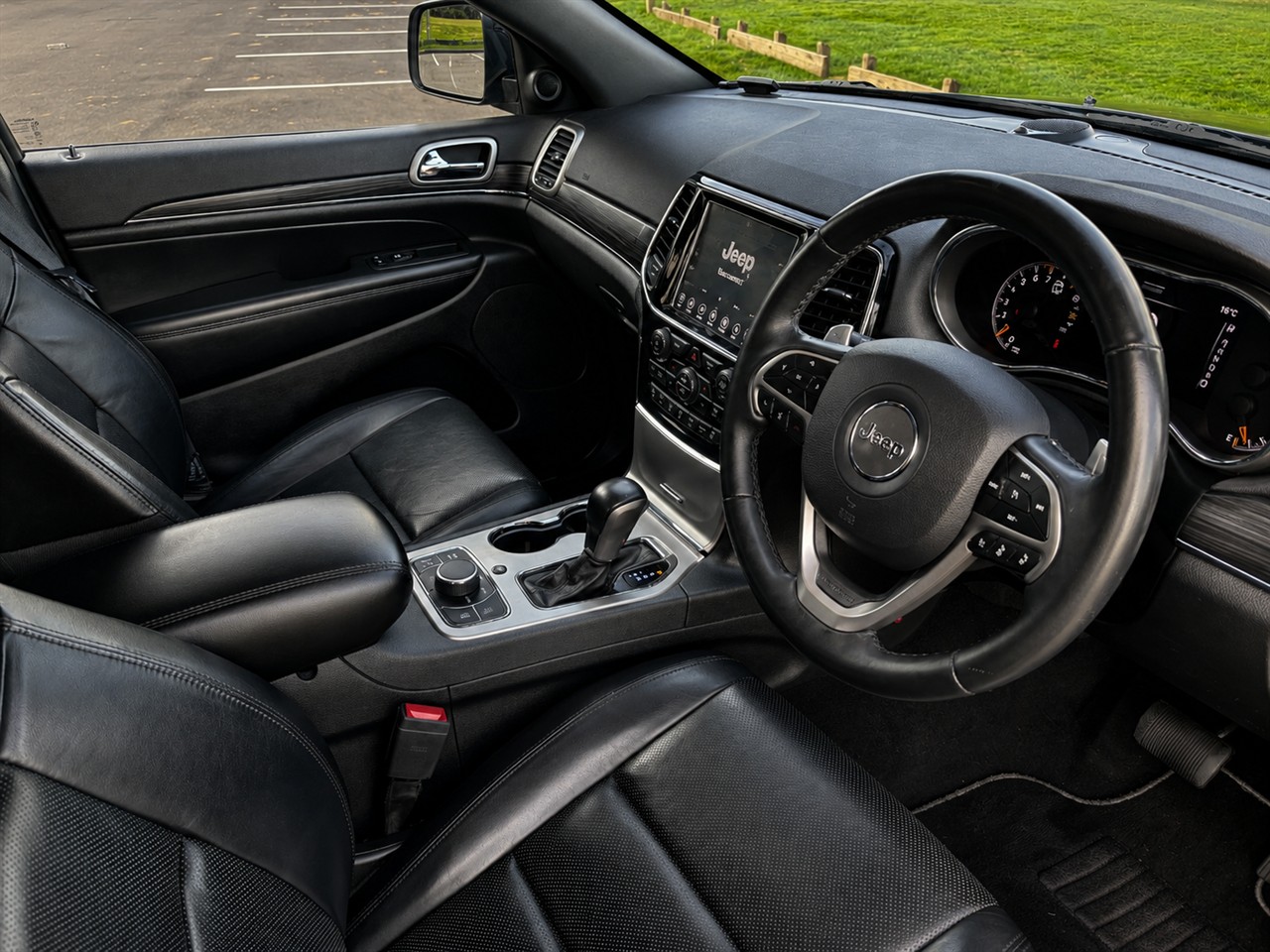 2021 Jeep GRAND CHEROKEE
