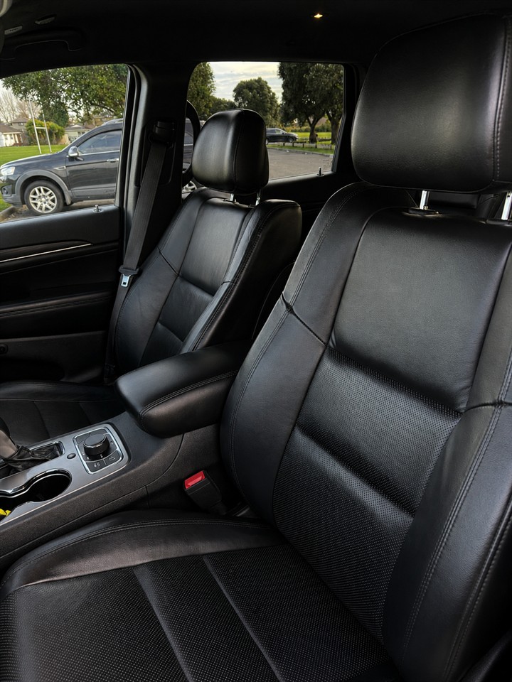 2021 Jeep GRAND CHEROKEE