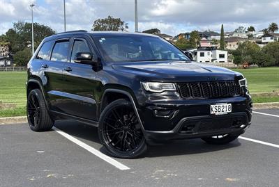 2017 Jeep GRAND CHEROKEE - Image Coming Soon