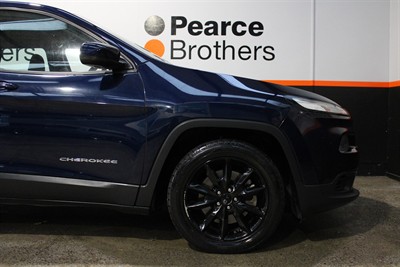 2014 Jeep CHEROKEE - Thumbnail