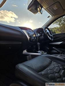 2021 Nissan Navara - Thumbnail