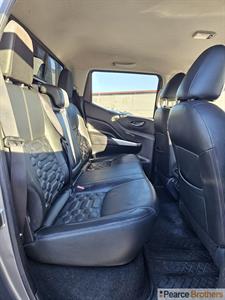 2021 Nissan Navara - Thumbnail