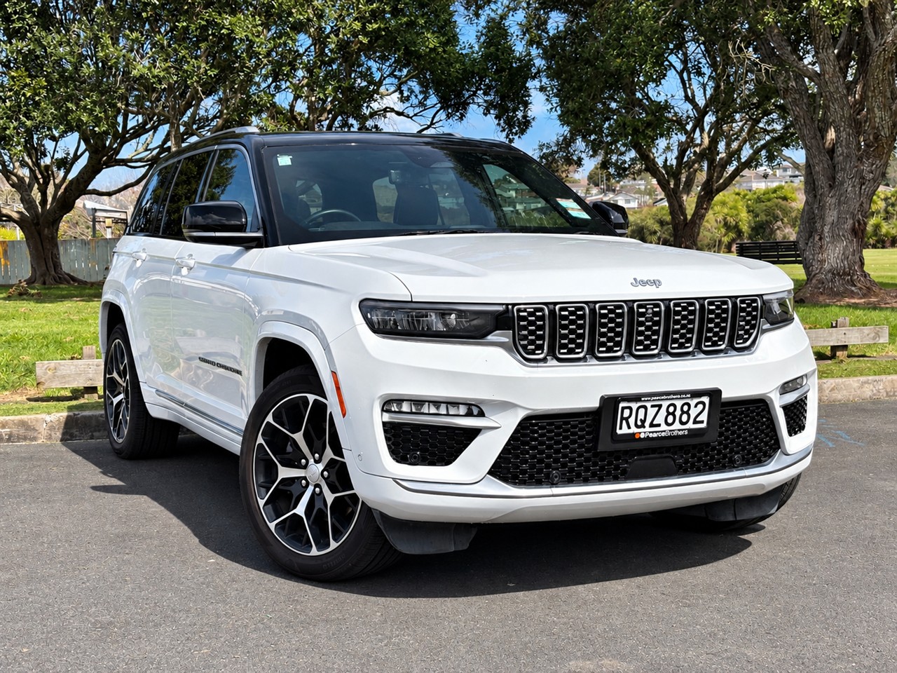 2023 Jeep GRAND CHEROKEE