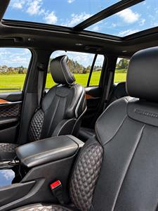 2023 Jeep GRAND CHEROKEE - Thumbnail