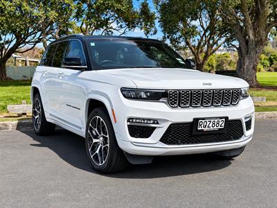 2023 Jeep GRAND CHEROKEE - Thumbnail