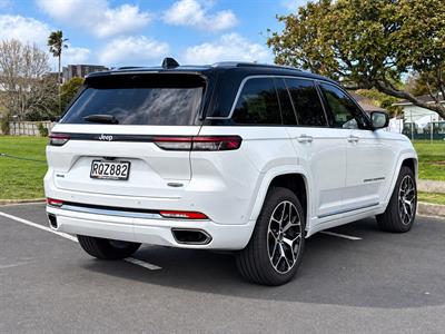 2023 Jeep GRAND CHEROKEE - Thumbnail