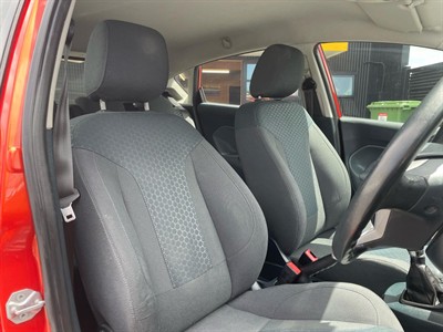 2011 Ford Fiesta - Thumbnail