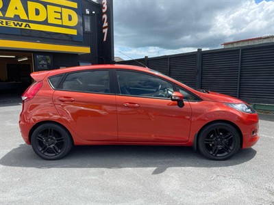 2011 Ford Fiesta - Thumbnail