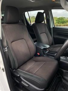 2017 Toyota Hilux - Thumbnail