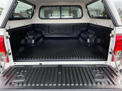 2017 Toyota Hilux - Thumbnail
