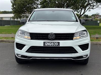 2018 Volkswagen Touareg - Thumbnail