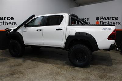 2020 Toyota Hilux - Thumbnail
