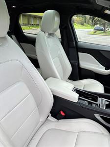 2016 Jaguar F-Pace - Thumbnail