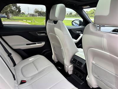 2016 Jaguar F-Pace - Thumbnail